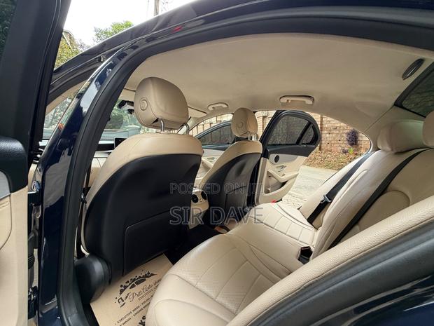 Mercedes-Benz C200 2014 Blue