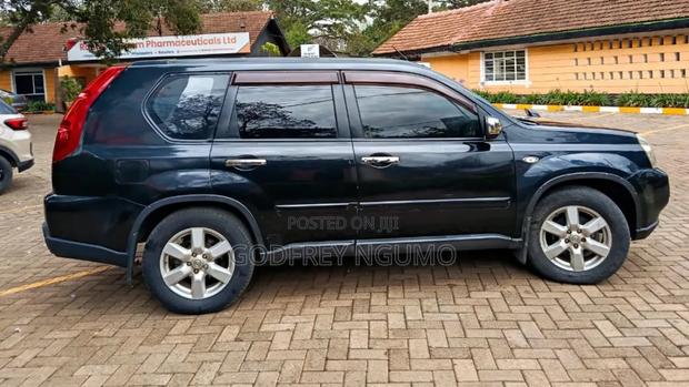 Nissan X-Trail 2010 Black