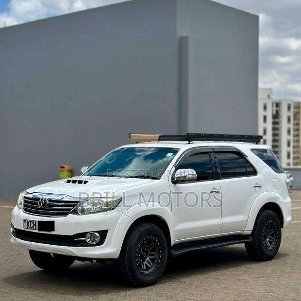 Toyota Fortuner 2015 White