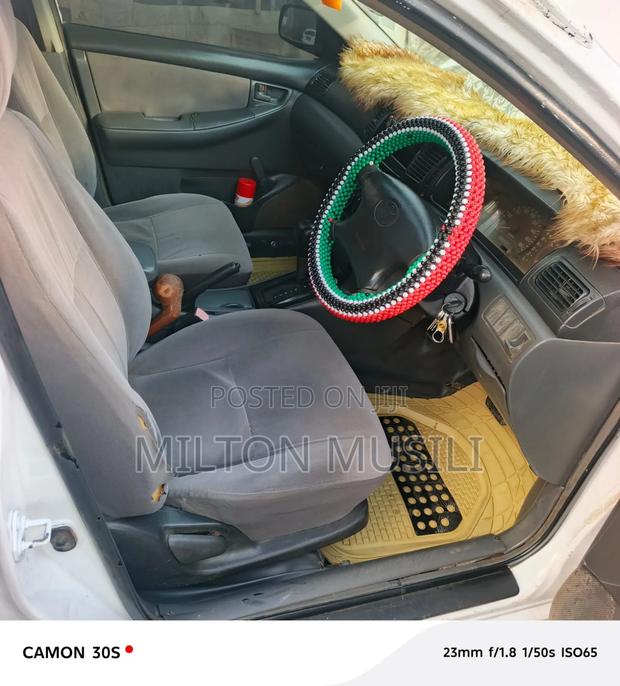 Toyota Corolla 2001 Silver