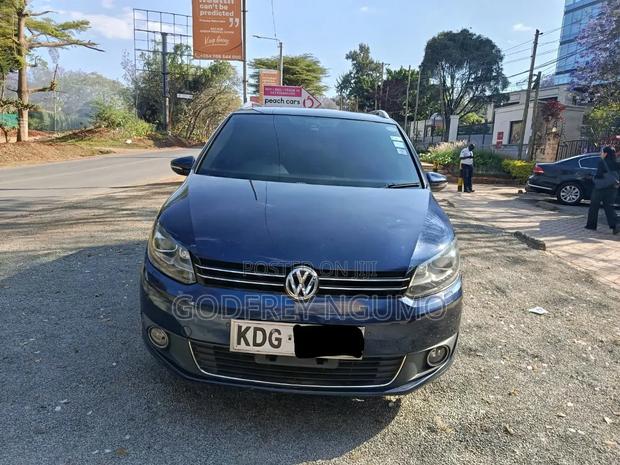 Volkswagen Touran 2015 Blue