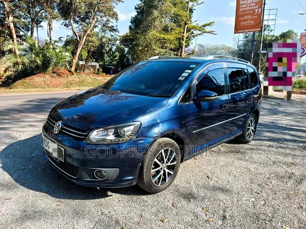 Volkswagen Touran 2015 Blue