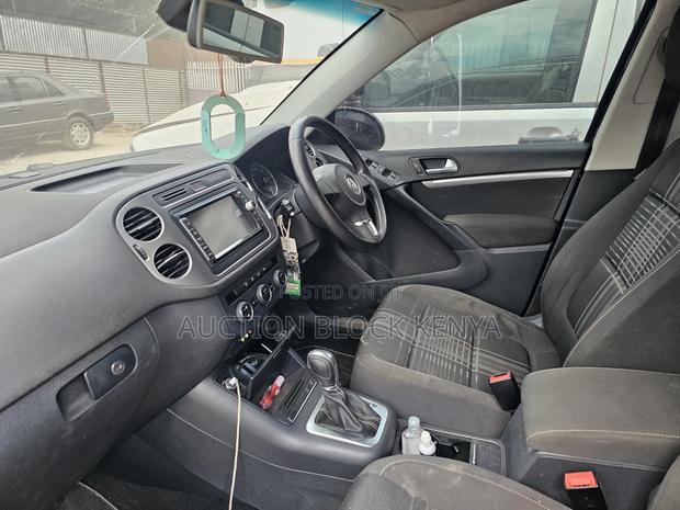 Volkswagen Tiguan 2016 Blue