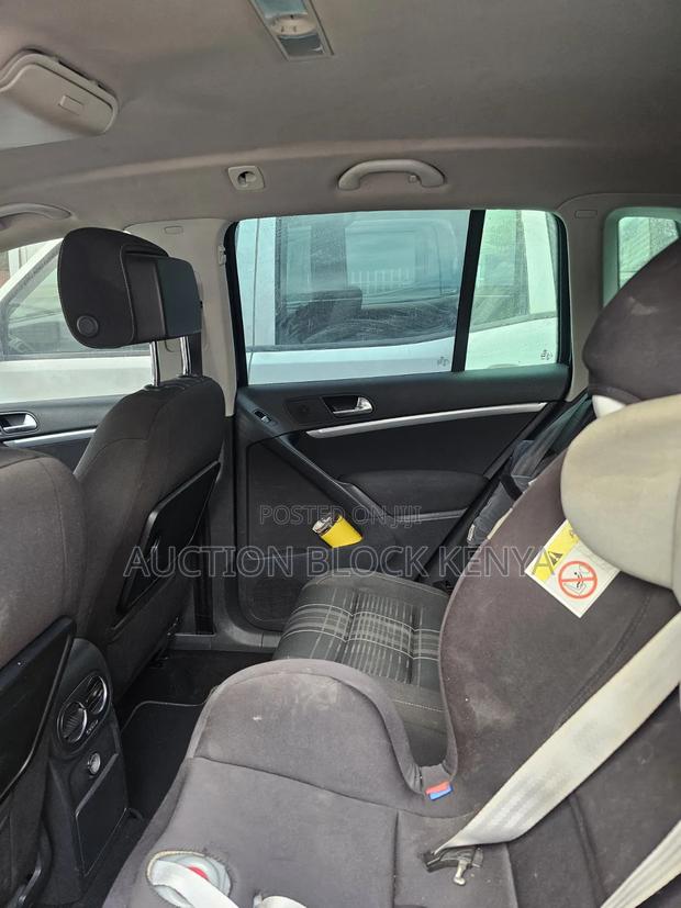 Volkswagen Tiguan 2016 Blue