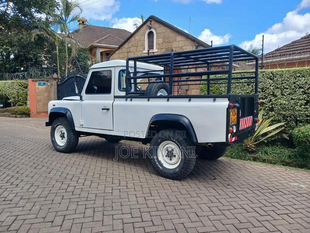Land Rover Defender 1997 White