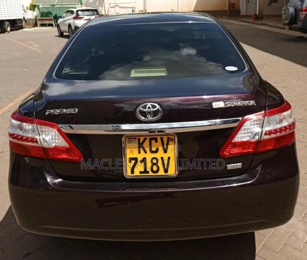 Toyota Premio 2013 Maroon