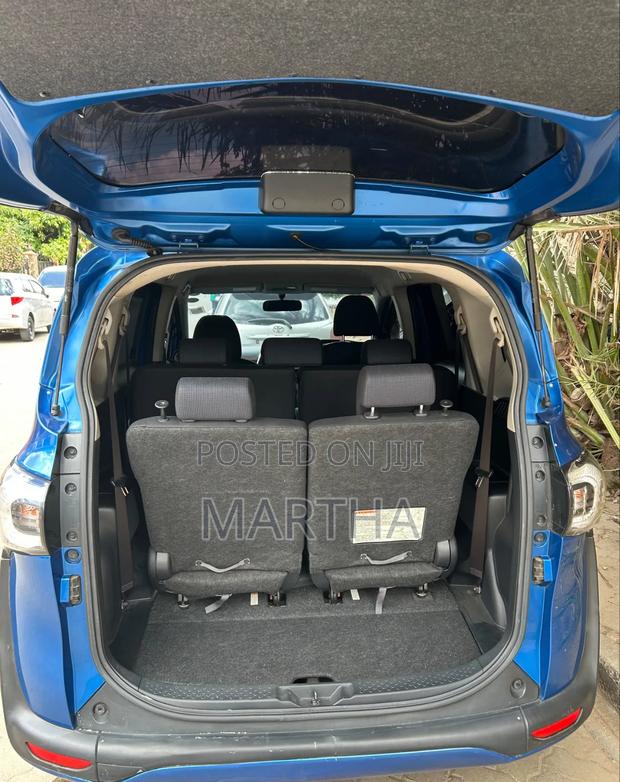 Toyota Sienta 2016 Blue