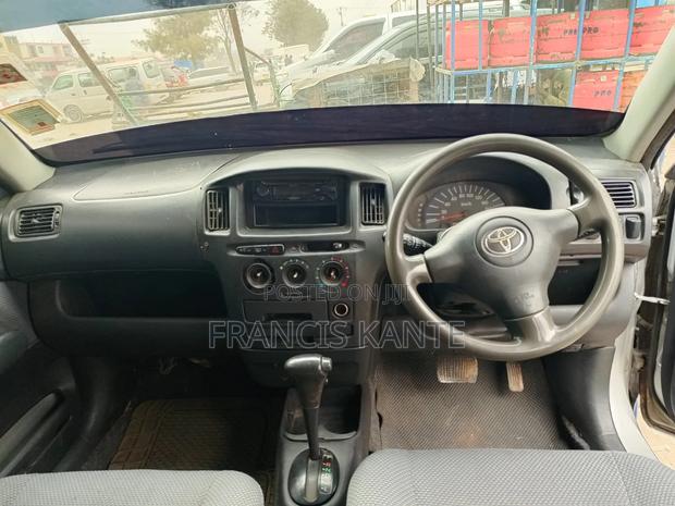 Toyota Succeed 2010 Silver