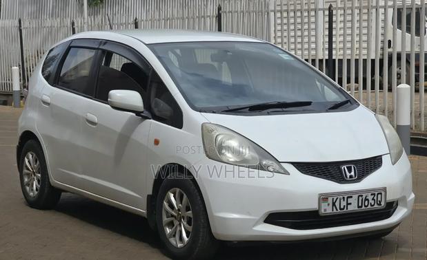 Honda Fit Automatic 2008 White