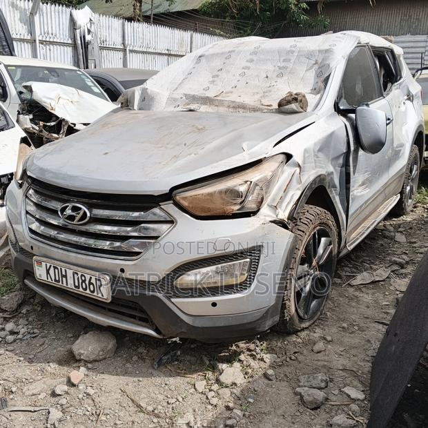 Hyundai Santa Fe 2015 White