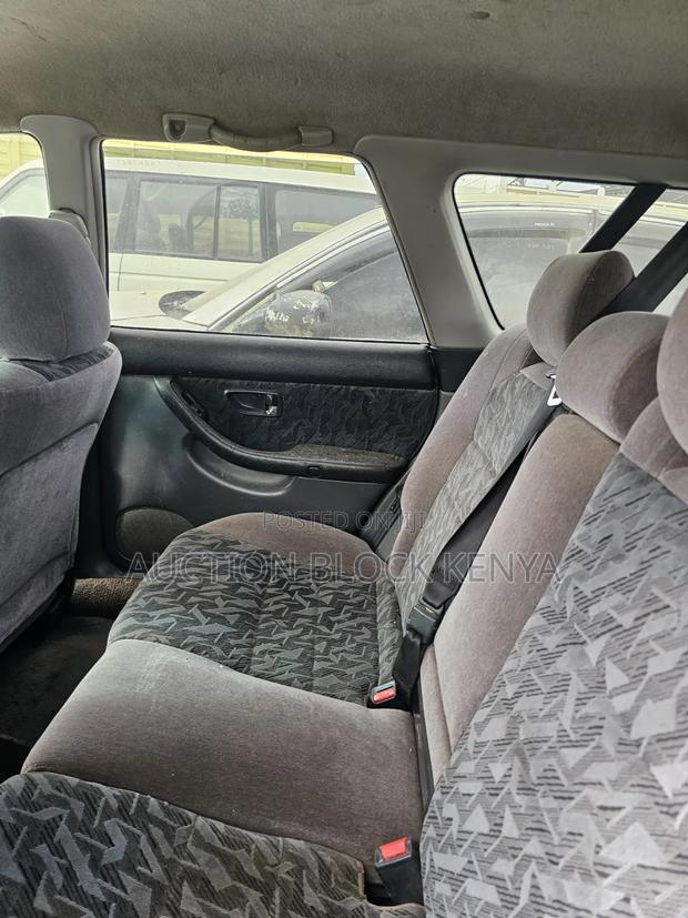 Subaru Legacy 2001 Silver