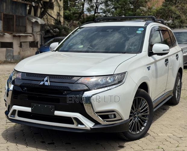 Mitsubishi Outlander 2.4 PHEV AWD 2019 Pearl