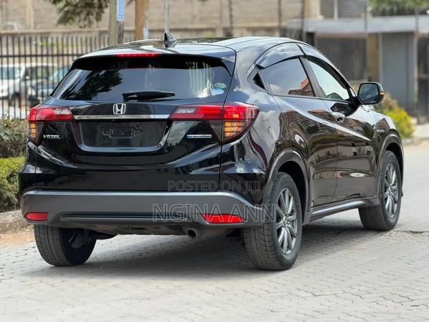 Honda Vezel 2019 Black