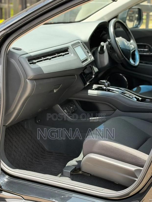 Honda Vezel 2019 Black