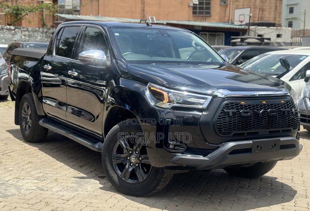 Toyota Hilux Revo Double Cab Deisel 2.4 AWD 2021 Black