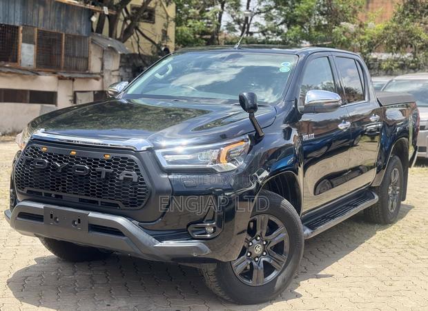 Toyota Hilux Revo Double Cab Deisel 2.4 AWD 2021 Black