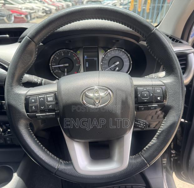 Toyota Hilux Revo Double Cab Deisel 2.4 AWD 2021 Black