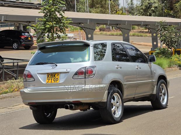 Toyota Harrier 3.0 V6 2002 Silver