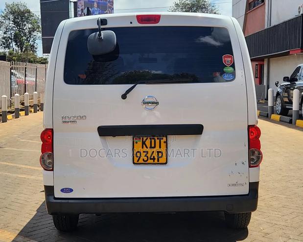 Nissan NV350 2018 White