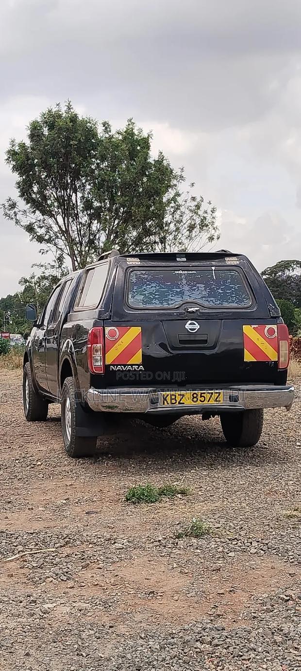 Nissan Navara 2.5 dCi 4x4 2007 Black