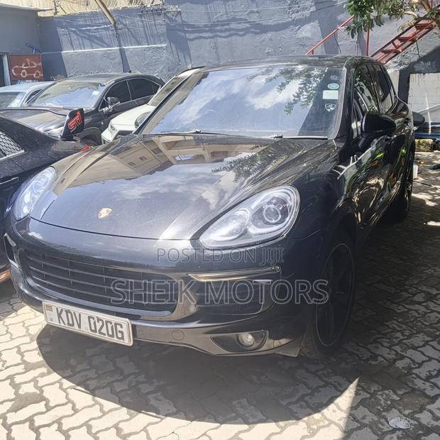 Porsche Cayenne 2017 Black