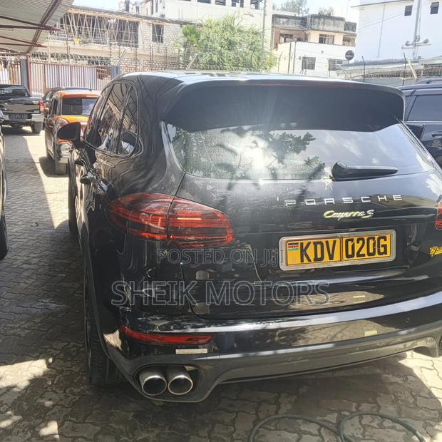 Porsche Cayenne 2017 Black