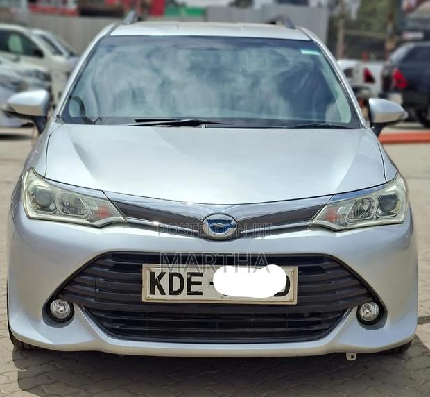 Toyota Corolla Fielder 2015 Silver