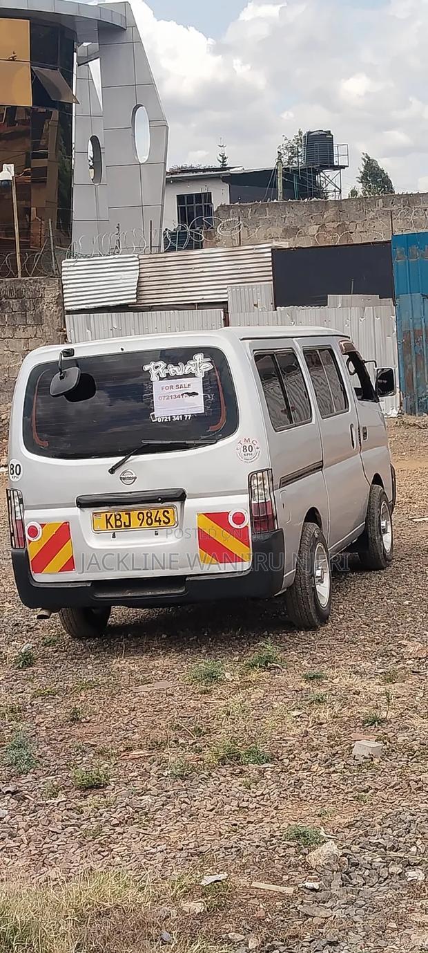 Toyota Grand HiAce G 3.0 Diesel Turbo 4WD 8-Seater 2002 White