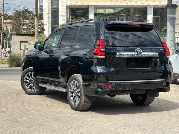 Toyota Land Cruiser Prado 2019 Black