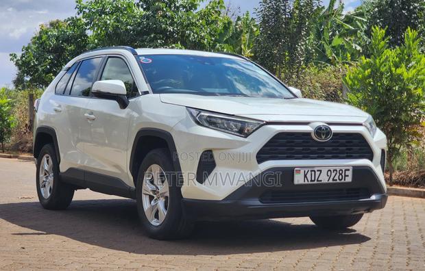 Toyota RAV4 2019 White