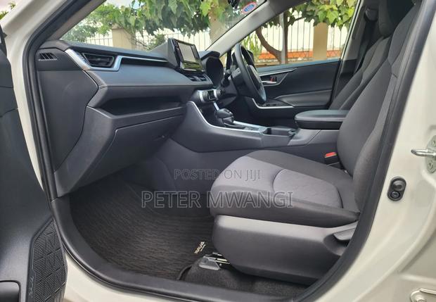 Toyota RAV4 2019 White