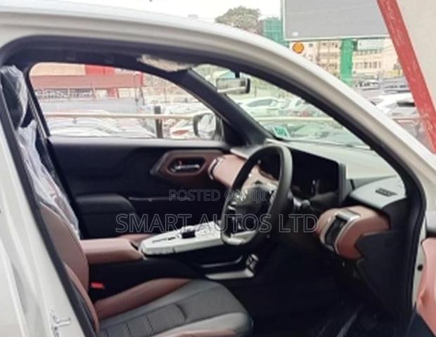 New Suzuki e Vitara 2026 Off white