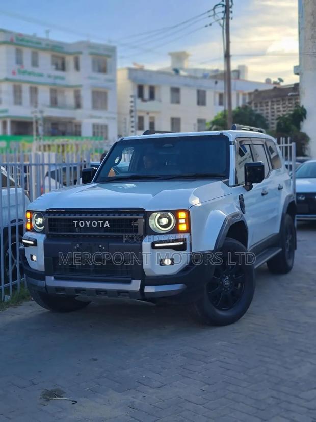 Toyota Land Cruiser Prado 2.7 2024 White