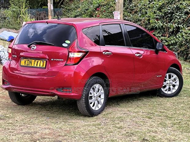 Nissan Note 1.2 Hybrid 2017 Red