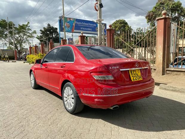 Mercedes-Benz C200 2012 Red