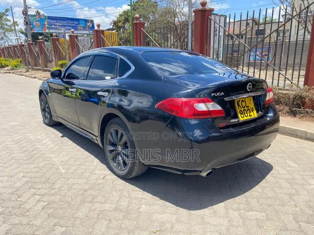 Nissan Fuga 2012 Black