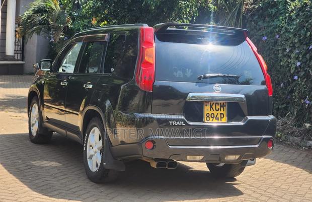 Nissan X-Trail 2010 Black