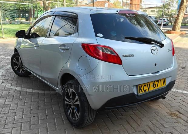 Mazda Demio 2012 Silver