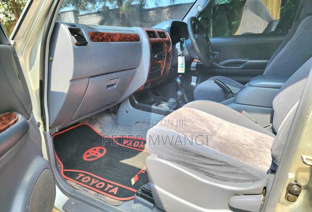 Toyota Land Cruiser Prado 2000 Silver