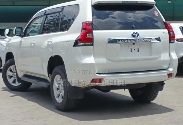 Toyota Land Cruiser Prado 2019 White