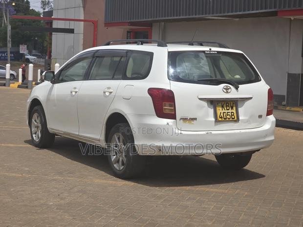 Toyota Corolla Fielder 2008 White