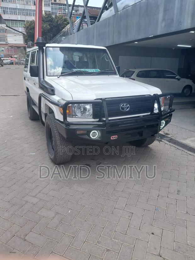 Toyota Land Cruiser 2020 White