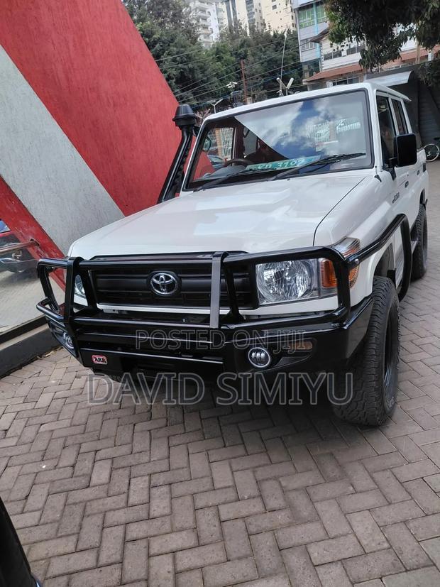 Toyota Land Cruiser 2020 White