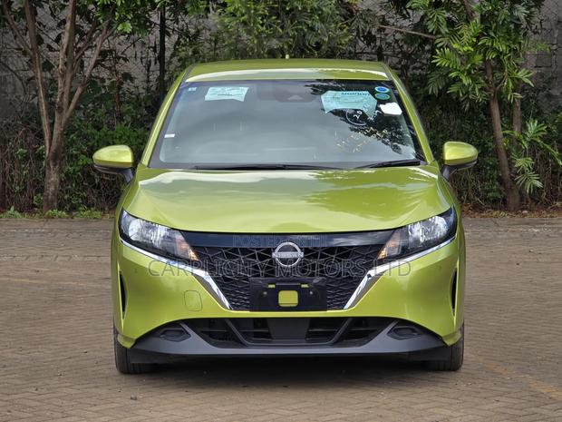 Nissan Note 1.2 Hybrid 2021 Green
