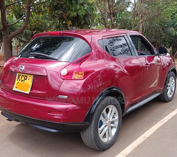 Nissan Juke 2011 Maroon