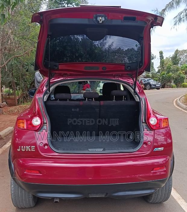 Nissan Juke 2011 Maroon