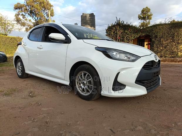 Toyota Yaris 1.5 Sedan L 2020 White