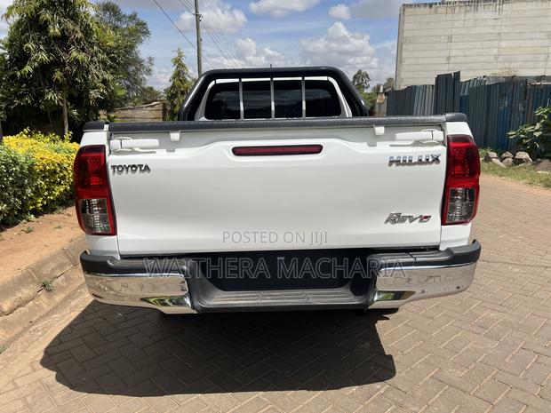 New Toyota Hilux 2019 White