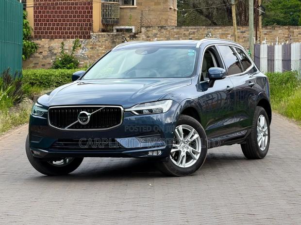 Volvo XC60 2019 Blue