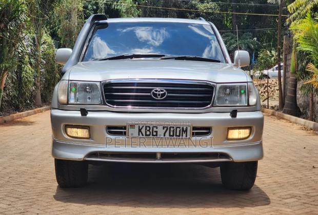 Toyota Land Cruiser 2002 Silver